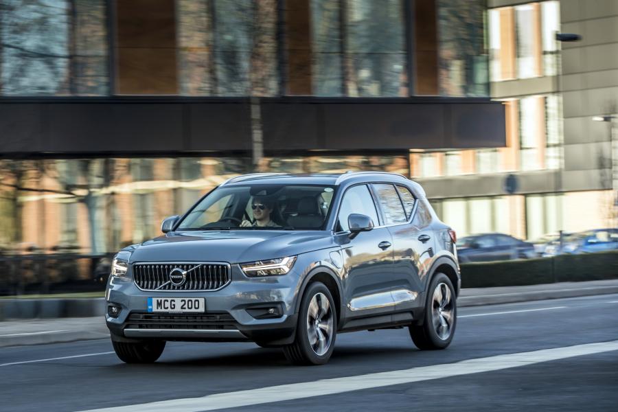  Volvo XC40 T5 Plug-in Hybrid Inscription 2002 года  (UK) (фото 24 из 40)
